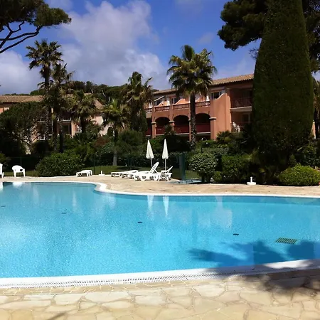 Apartment T2 Vue 50m De La A Giens